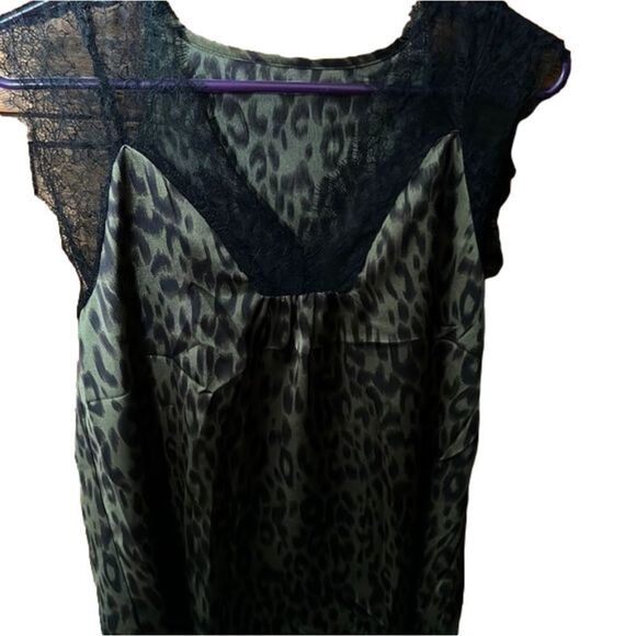 Monteau Tops - 🛍Women Oliver Green and Black Dress Tank Top size S